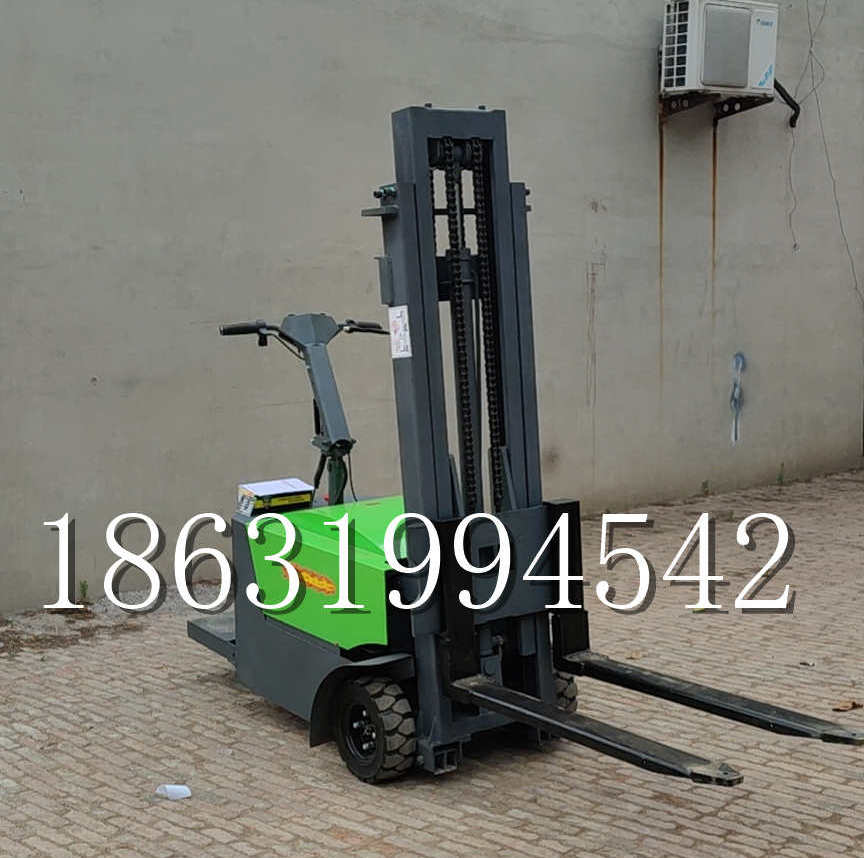 龙港区优程全电动叉车插腿式堆高车液压装卸车1.5吨升高小型站驾式铲车